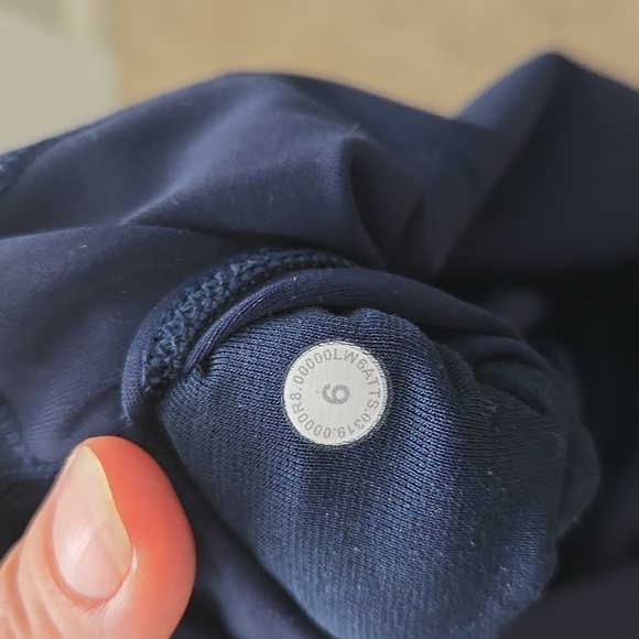 Lululemon Wunder Under Crop (Hi-Rise) *Full-On Luxtreme 21" True Navy - Picture 10 of 10